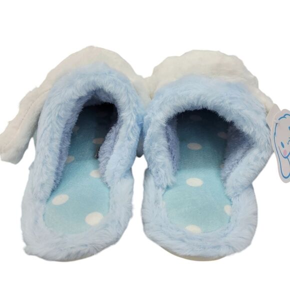 Brand New Sanrio Cinnamonroll Blue Furry Slippers Size: 7US - Picture 4 of 8